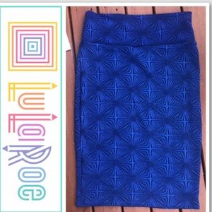 NWT Lularoe Cassie blue